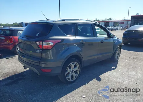 2017 Ford Escape Titanium из США, поврежденный, VIN 1FMCU0J9XHUB95443